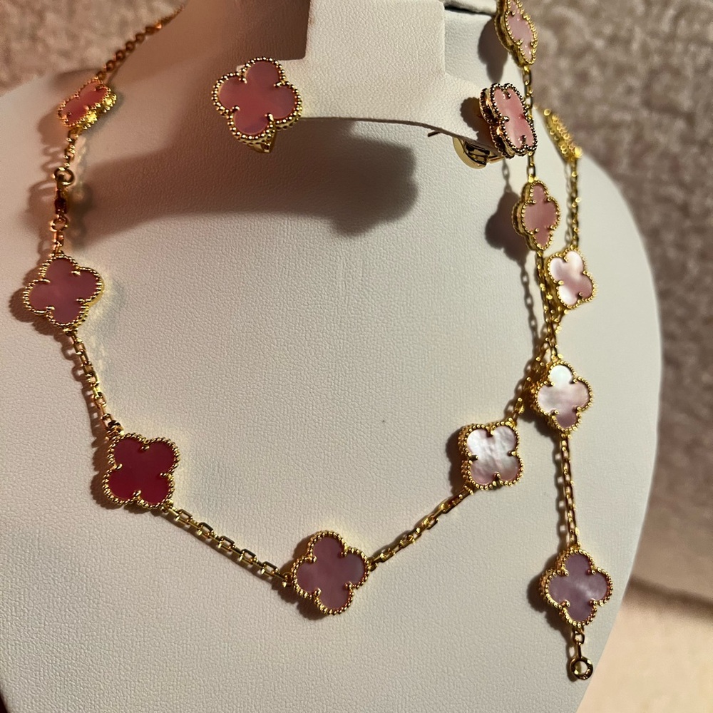 High-end 3 piece pink clover set